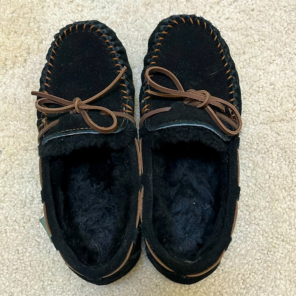 NWOT Cloud Nine Sheepskin Slippers